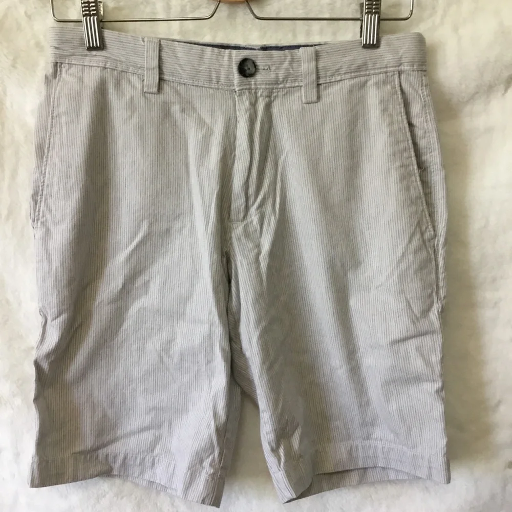 Banana Republic Light Gray Seersucker Aiden Shorts